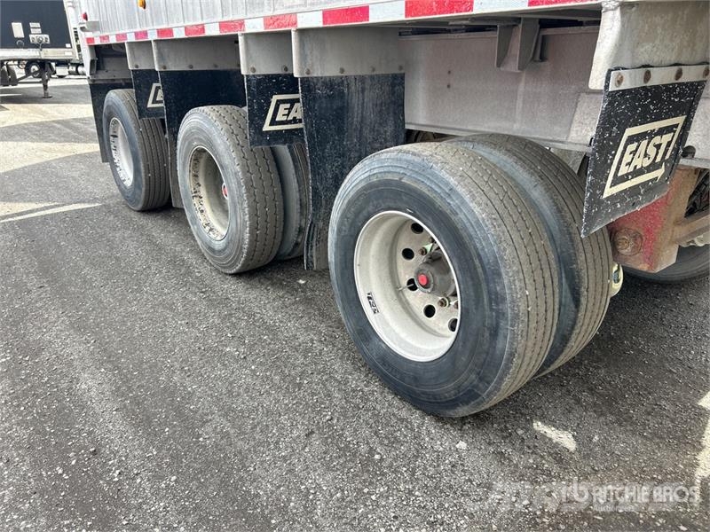 East 36 ft Tri/A End Dump Trailer Rimorchi ribaltabili