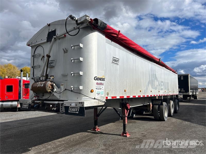 East 36 ft Tri/A End Dump Trailer Rimorchi ribaltabili