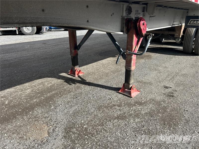 East Mfg 36 ft Tri/A End Dump Trailer مقطورات قلابة