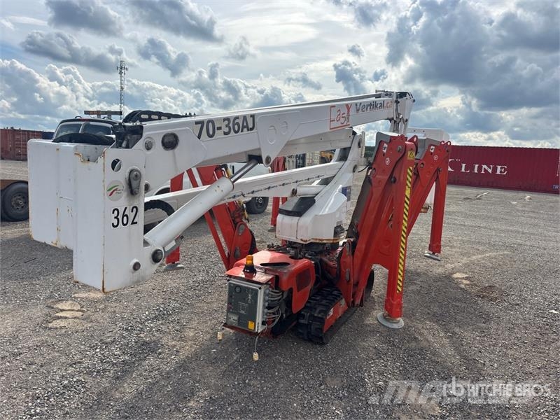  Easy Lift R210 Crawler Diesel Articulating Boom Li Plataformas con brazo de elevación manual