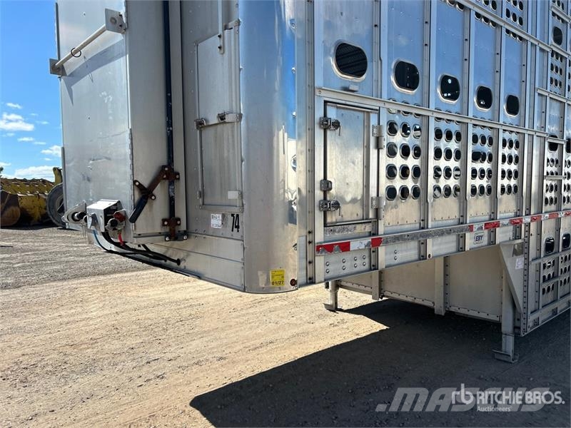 EBY 53 ft Tri/A Livestock Trailer Eläinkuljetusperävaunut