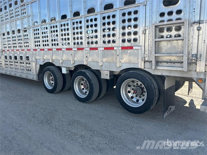 EBY 53 ft Tri/A Livestock Trailer Eläinkuljetusperävaunut