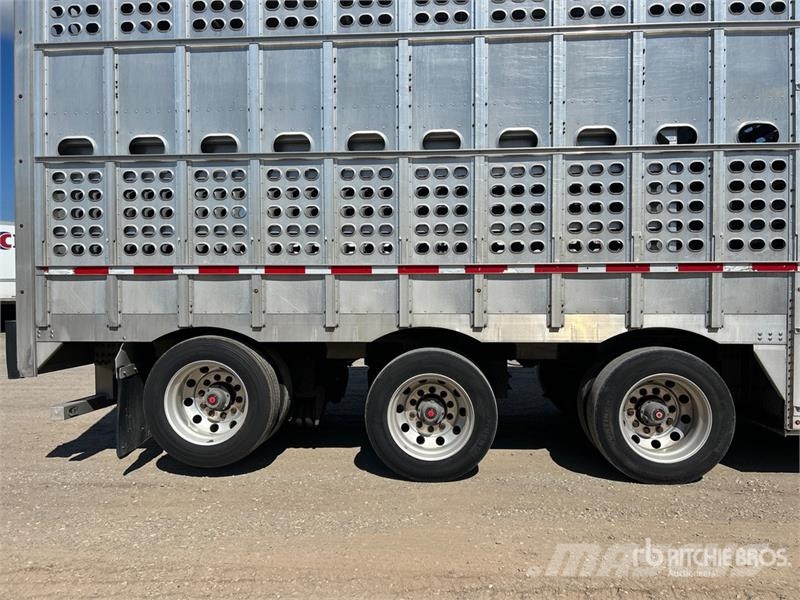 EBY 53 ft Tri/A Livestock Trailer Eläinkuljetusperävaunut