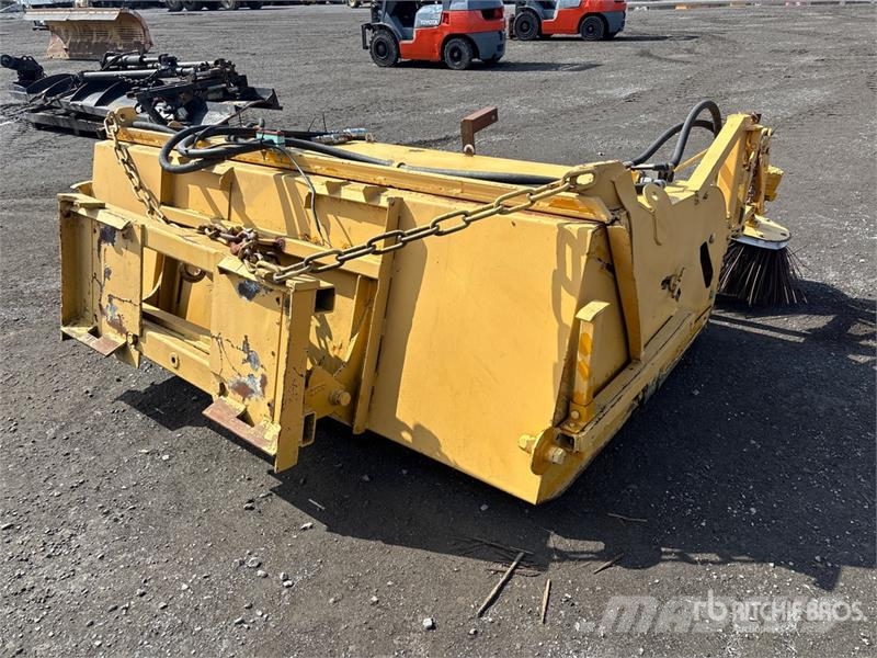 Eddynet RC2407 92 in Skid Steer Broom Süpürgeler