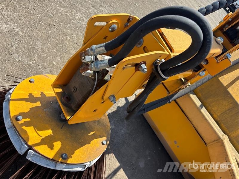 Eddynet RPHB32-04 56 in Broom Attachment Süpürgeler