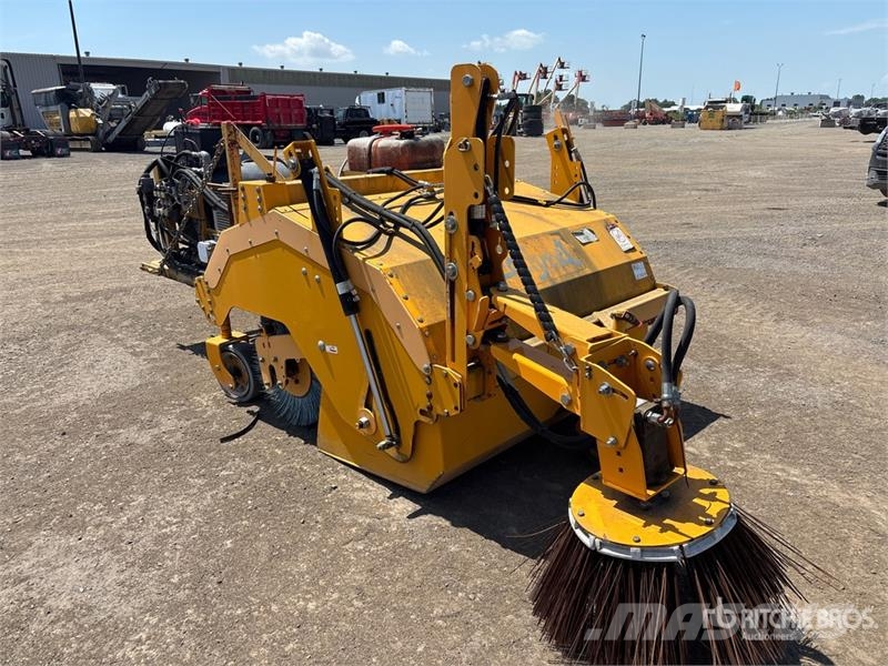 Eddynet RPHB32-04 56 in Broom Attachment Süpürgeler