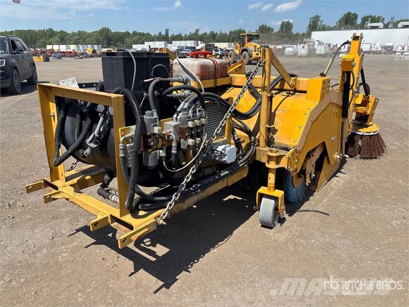 Eddynet RPHB32-04 56 in Broom Attachment Süpürgeler