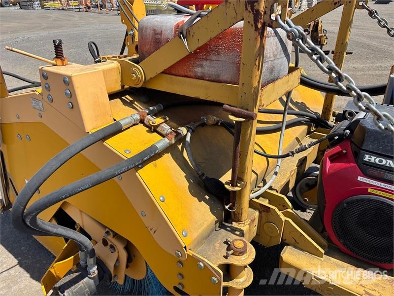 Eddynet RPHB32-04 56 in Broom Attachment Süpürgeler