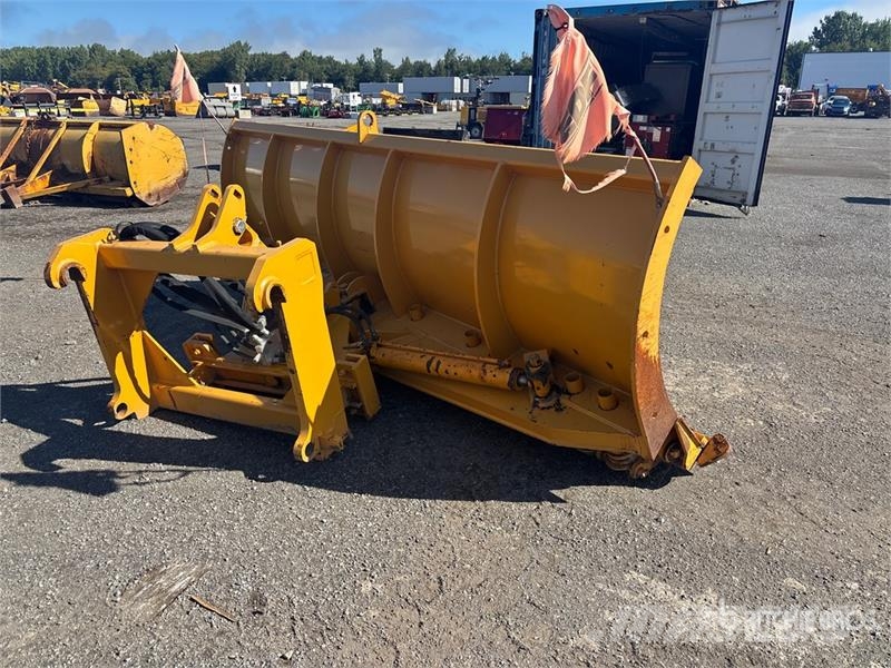 EDF -12-44HD 12 ft Reversing Snow Pusher Snežne daske i plugovi