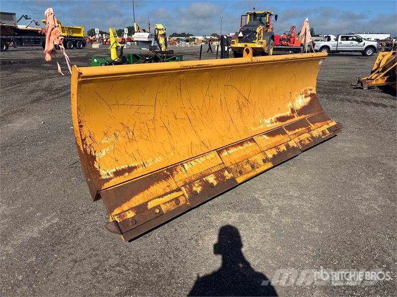 EDF -12-44HD 12 ft Reversing Snow Pusher Snežne daske i plugovi