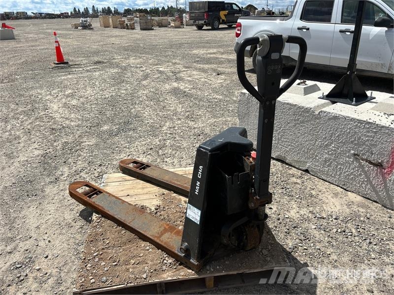 Electric Pallet Jack (Inoperable) Rokas palešu ratiņi