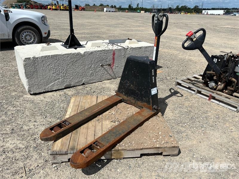  Electric Pallet Jack (Inoperable) Rokas palešu ratiņi
