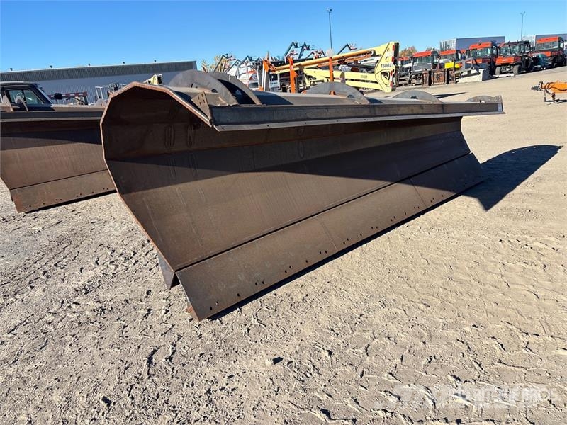  ELP 12 ft 1 Way Reversible Conical Snow Plow Снігоочищувальні ножі та плуги