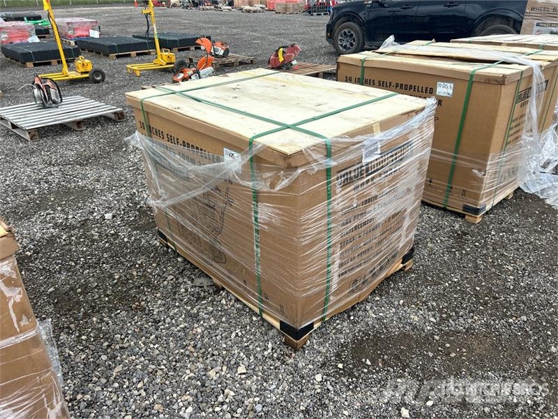 EMC VAL-ST1130 30 in Tracked Snow Blower (Unused) Sneeuwblazers