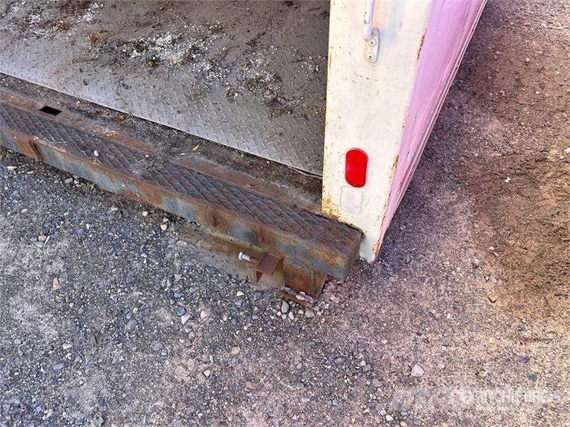  Enclosed Cargo Box 14 x 8 x 8. ماكينات زراعية - غير ذلك