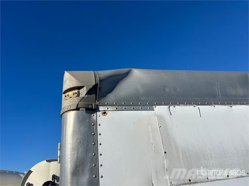  Enclosed Cargo Box 14 x 8 x 8. ماكينات زراعية - غير ذلك