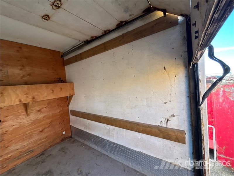  Enclosed Cargo Box 14 x 8 x 8. ماكينات زراعية - غير ذلك