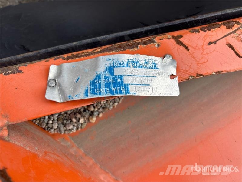 Everest 12 ft 1 Way Snow Plow حراثات ونصول الجليد
