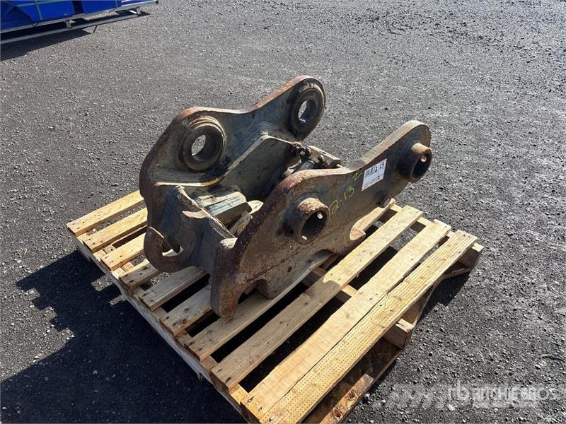 Excavator Coupler - Fits John Deere 240D Brze spojke