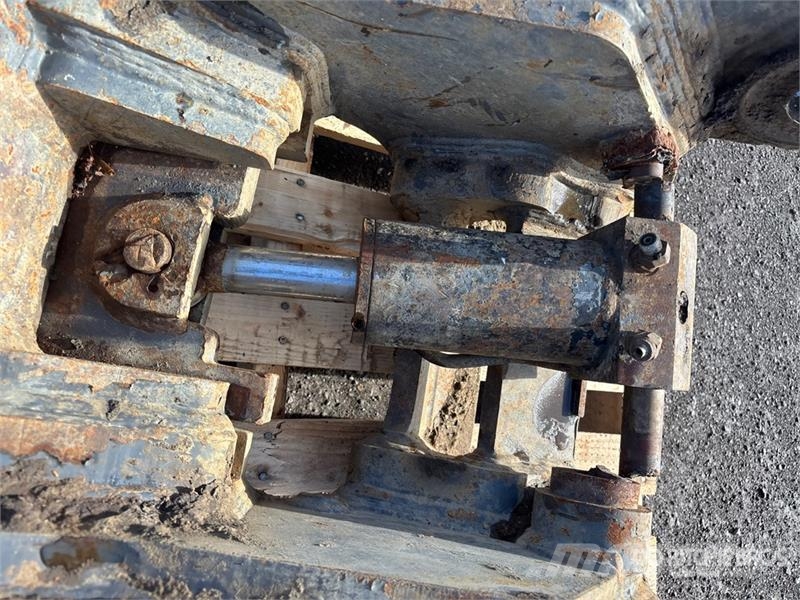 Excavator Coupler - Fits John Deere 240D Brze spojke