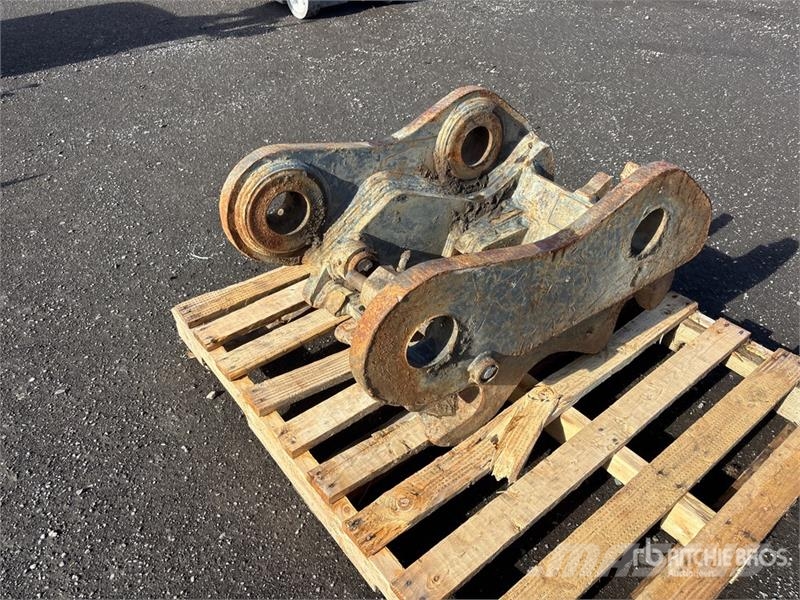 Excavator Coupler - Fits John Deere 240D Brze spojke