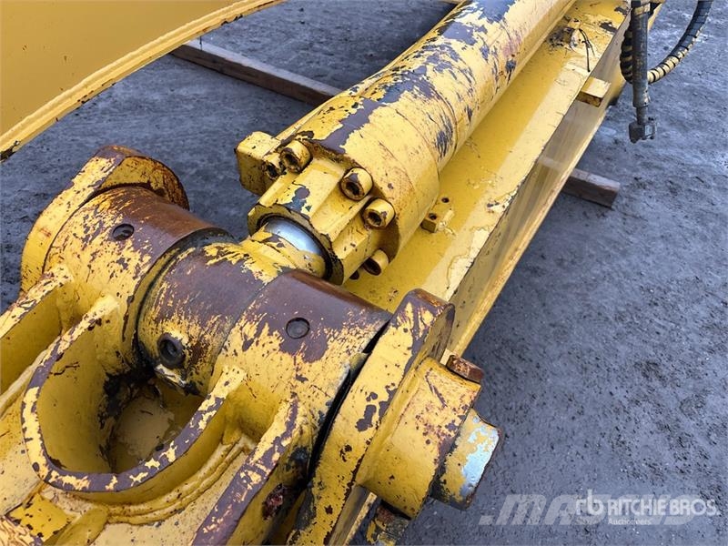 Excavator Stick and Boom - Fits Cat 336 Muut
