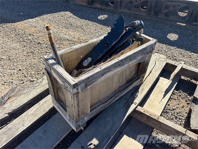  Excavator Thumb دلاء