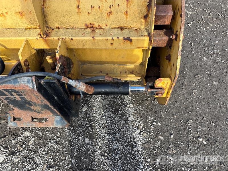 Extendable 7-13 ft Snow Pusher - Fits Skid steer Снежные отвалы и плуги