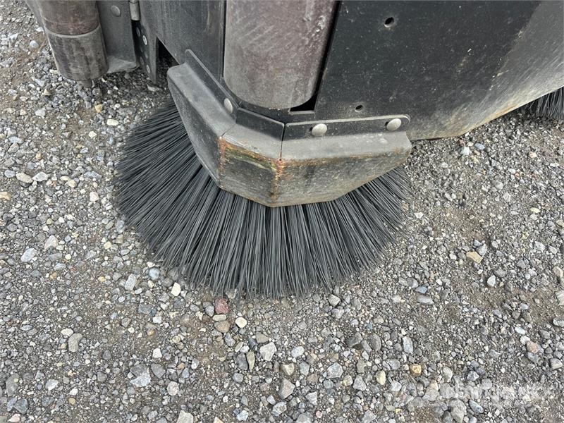 Factory Cat XR Ride-On Electric Floor Sweeper Other vegetable equipment