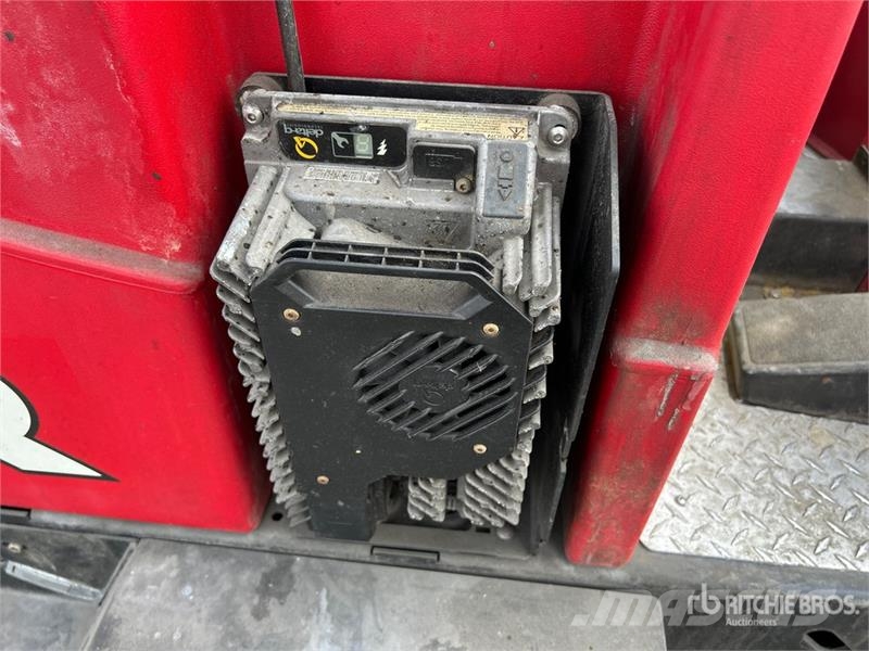 Factory Cat XR Ride-On Electric Floor Sweeper Other vegetable equipment