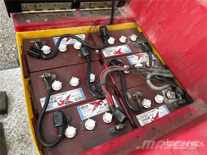 Factory Cat XR Ride-On Electric Floor Sweeper Other vegetable equipment