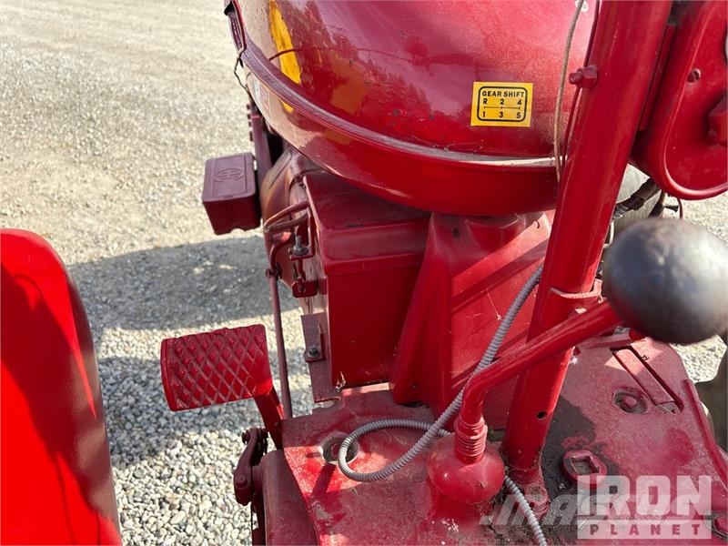 Farmall M 2WD Narrow Front Row Crop Antique Tractor Tractors