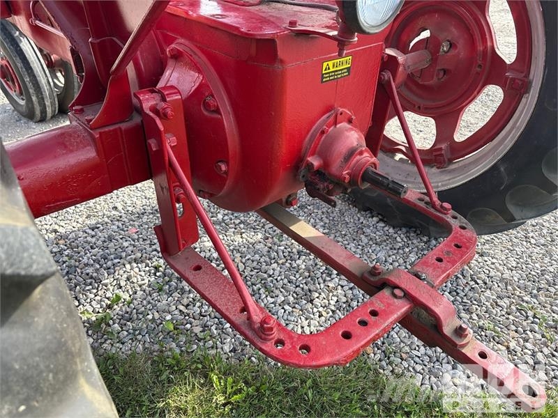 Farmall M 2WD Narrow Front Row Crop Antique Tractor Tractors