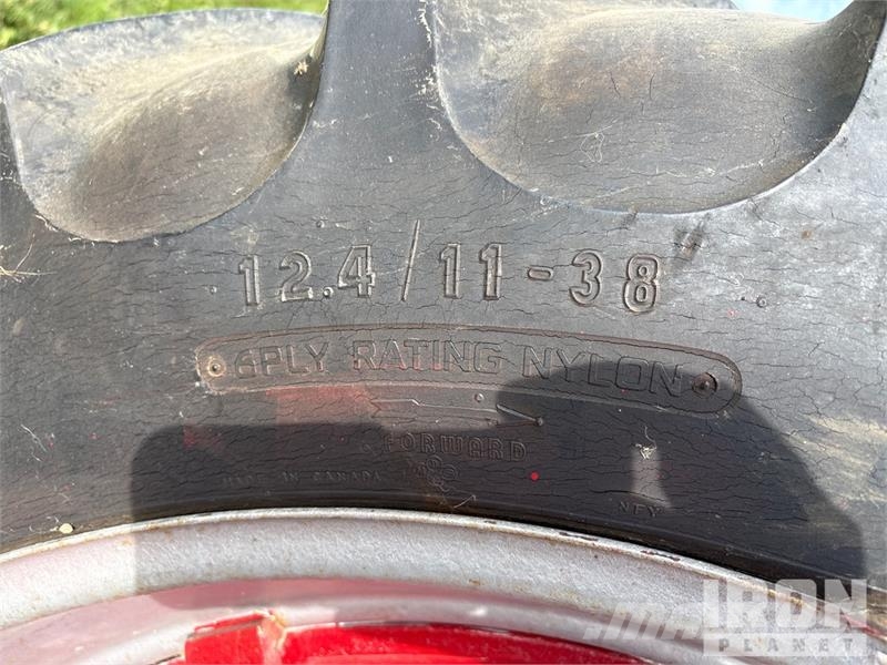 Farmall M 2WD Narrow Front Row Crop Antique Tractor Tractors