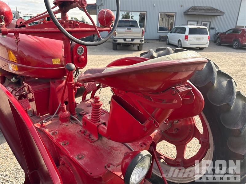 Farmall M 2WD Narrow Front Row Crop Antique Tractor Tractors