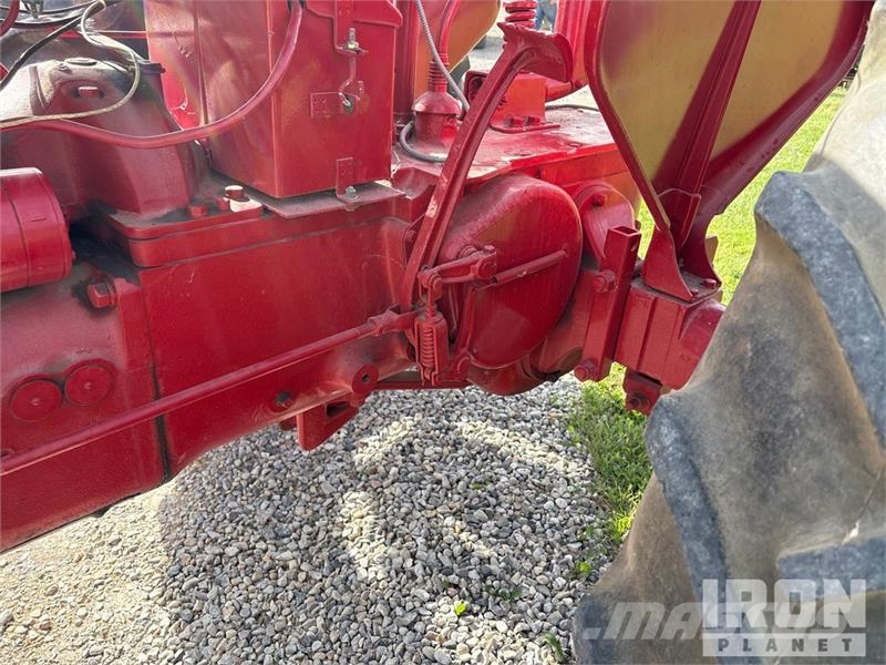 Farmall M 2WD Narrow Front Row Crop Antique Tractor Tractors