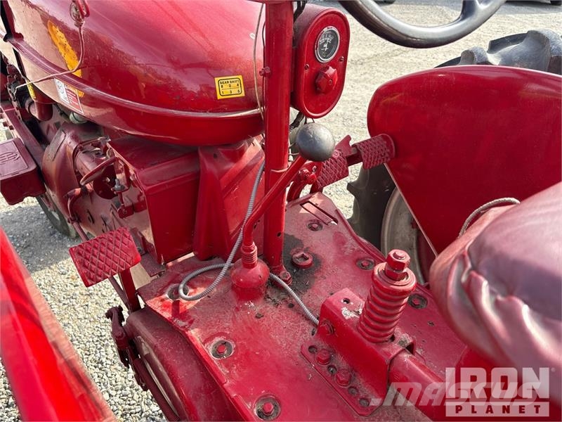 Farmall M 2WD Narrow Front Row Crop Antique Tractor Tractors
