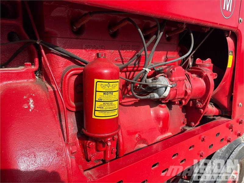 Farmall M 2WD Narrow Front Row Crop Antique Tractor Tractors