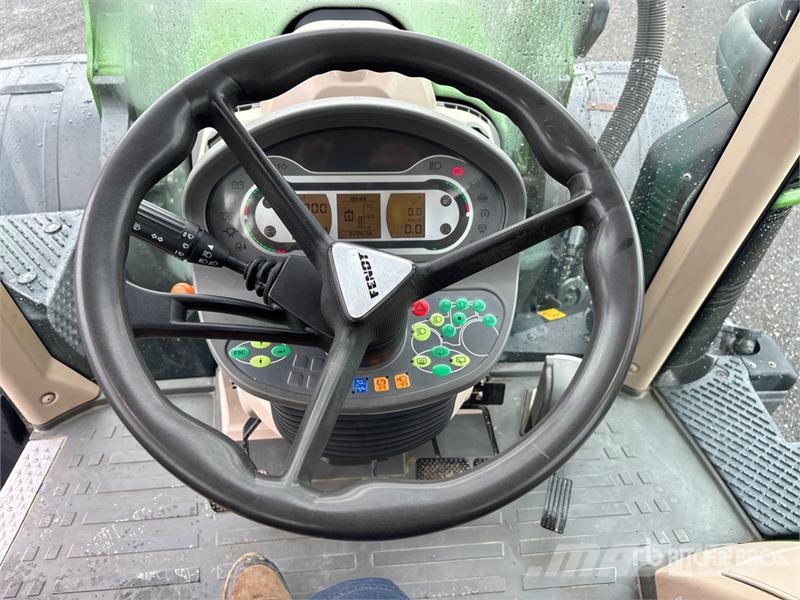 Fendt 714 Vario Tractoren