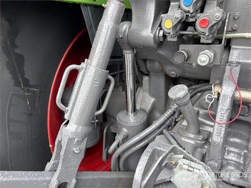Fendt 714 Vario Tractoren