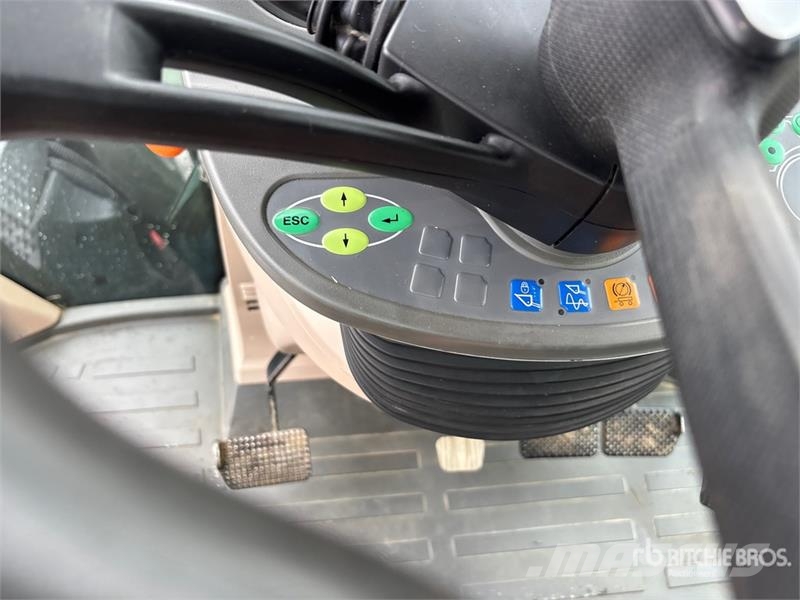 Fendt 714 Vario Tractoren