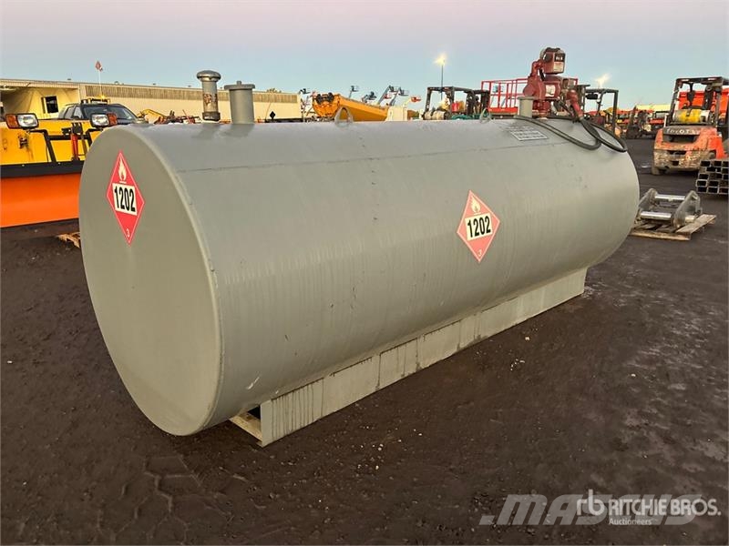 Fill Rite 3046422 4550 L Fuel Tank Fuel and additive tanks