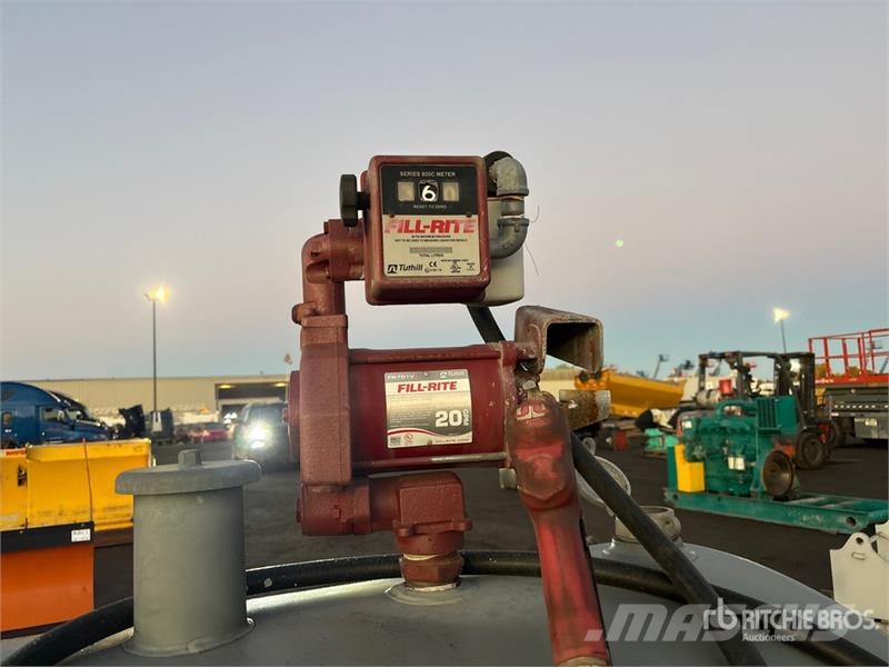 Fill Rite 3046422 4550 L Fuel Tank Fuel and additive tanks