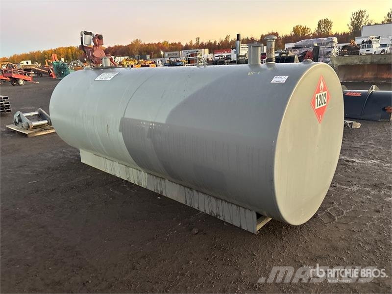 Fill Rite 3046422 4550 L Fuel Tank Fuel and additive tanks