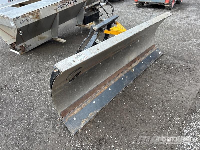 Fisher 8 ft Hydraulic Reversing Snow Plow - Fits Truck Snežne daske i plugovi