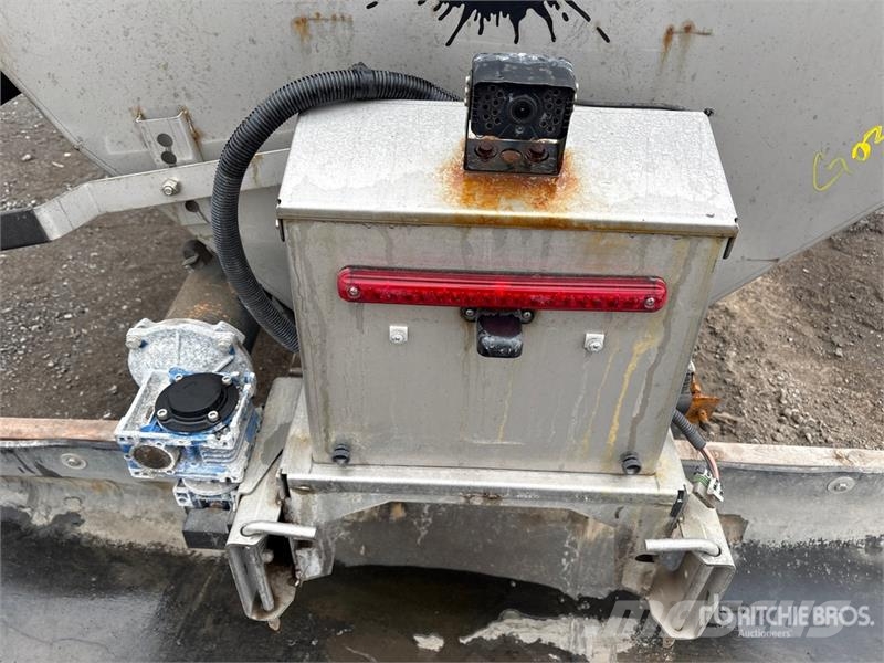 Fisher Electric Salt Spreader معدات نشر الرمال والملح