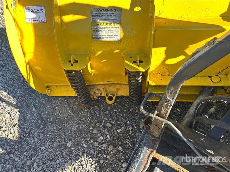 Fisher Minute Mount 8 ft 4 in Snow Plow Lumiaurat