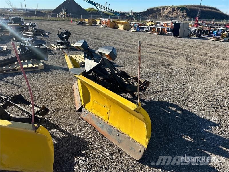 Fisher Minute Mount 8 ft 4 in Snow Plow Lumiaurat