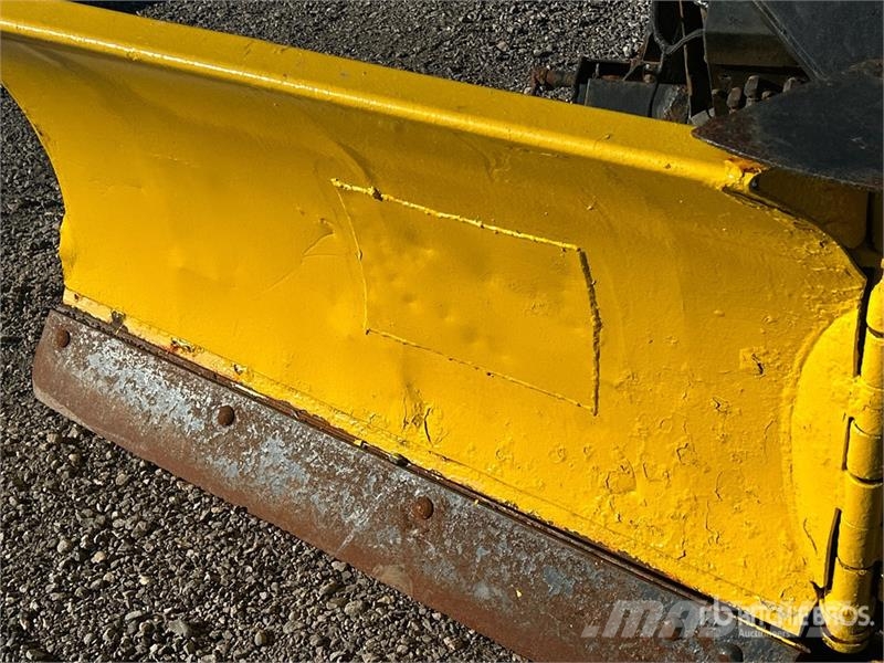 Fisher Minute Mount 8 ft 4 in Snow Plow Lumiaurat