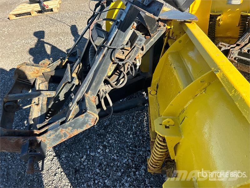 Fisher Minute Mount 8 ft 4 in Snow Plow Lumiaurat